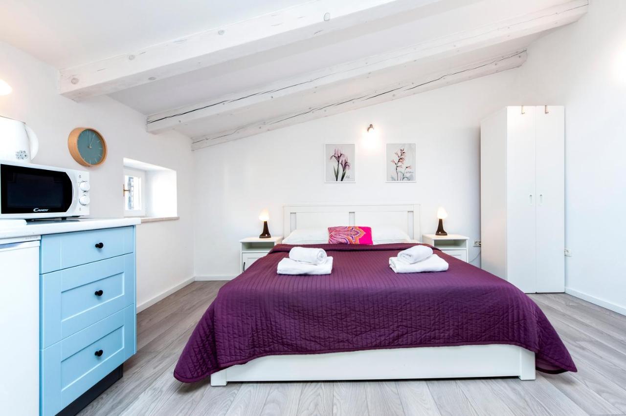 Cozy Garzoto Studios Rovinj Exterior photo
